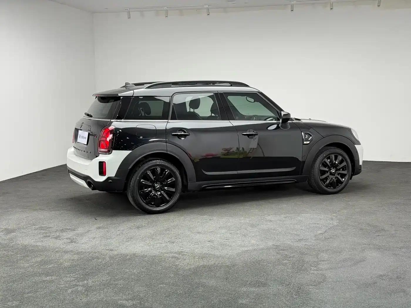 2023 MINI COUNTRYMAN Facelift 2.0T COOPER S ALL4 White Edition — миниатюра 15