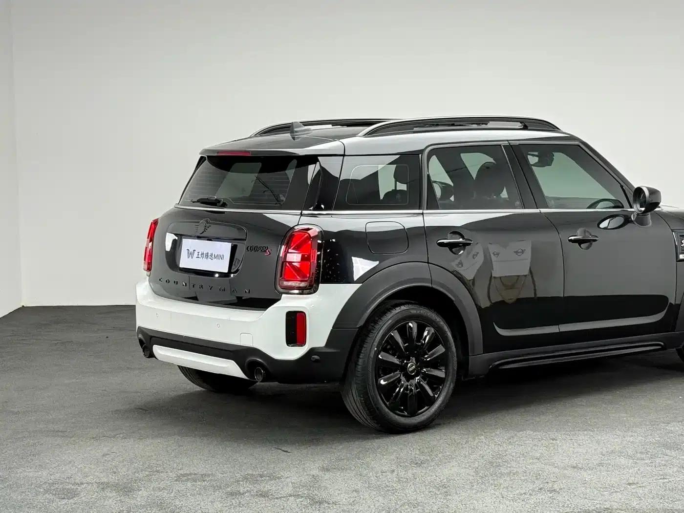 2023 MINI COUNTRYMAN Facelift 2.0T COOPER S ALL4 White Edition — миниатюра 17