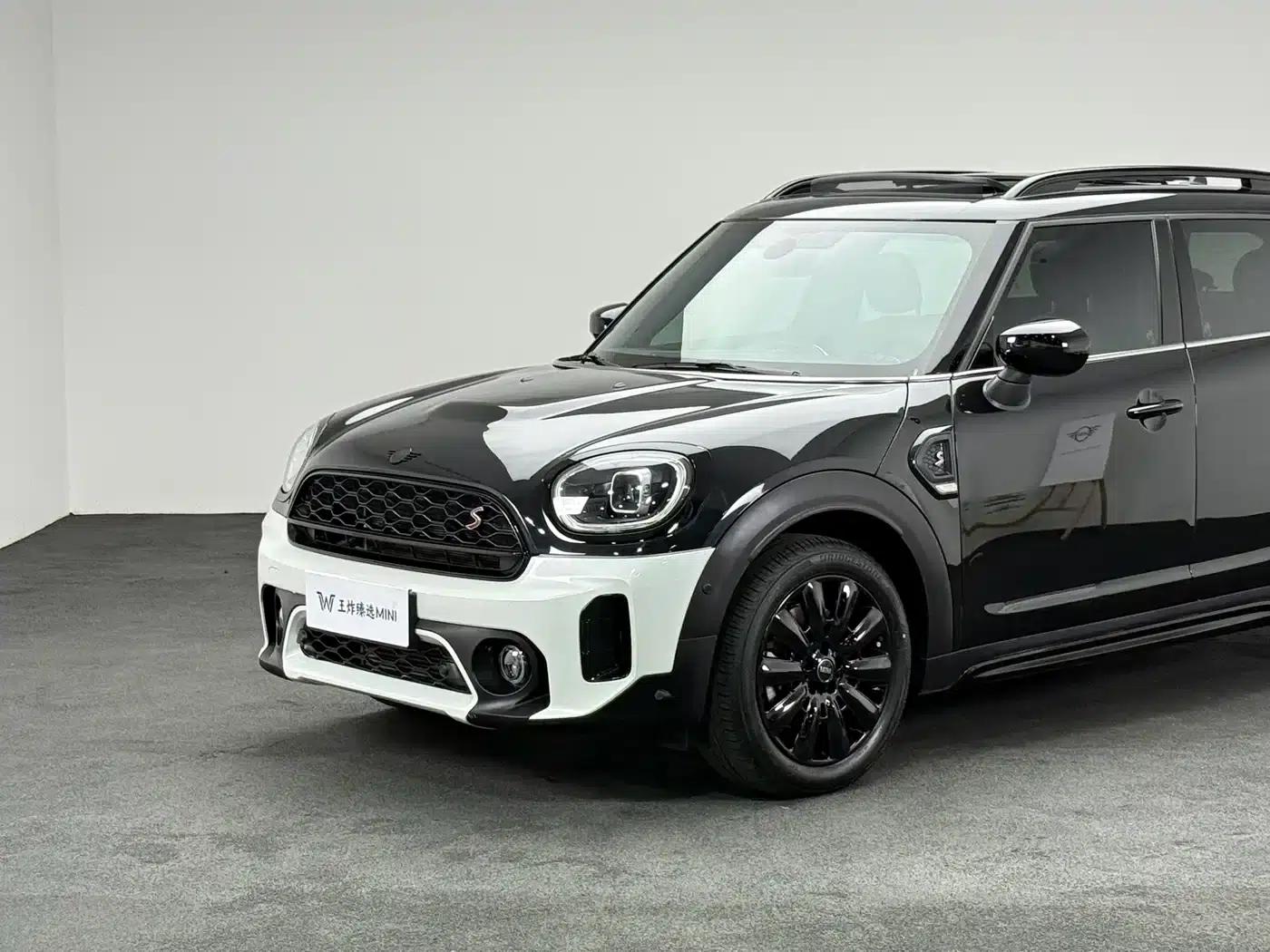 2023 MINI COUNTRYMAN Facelift 2.0T COOPER S ALL4 White Edition — миниатюра 5
