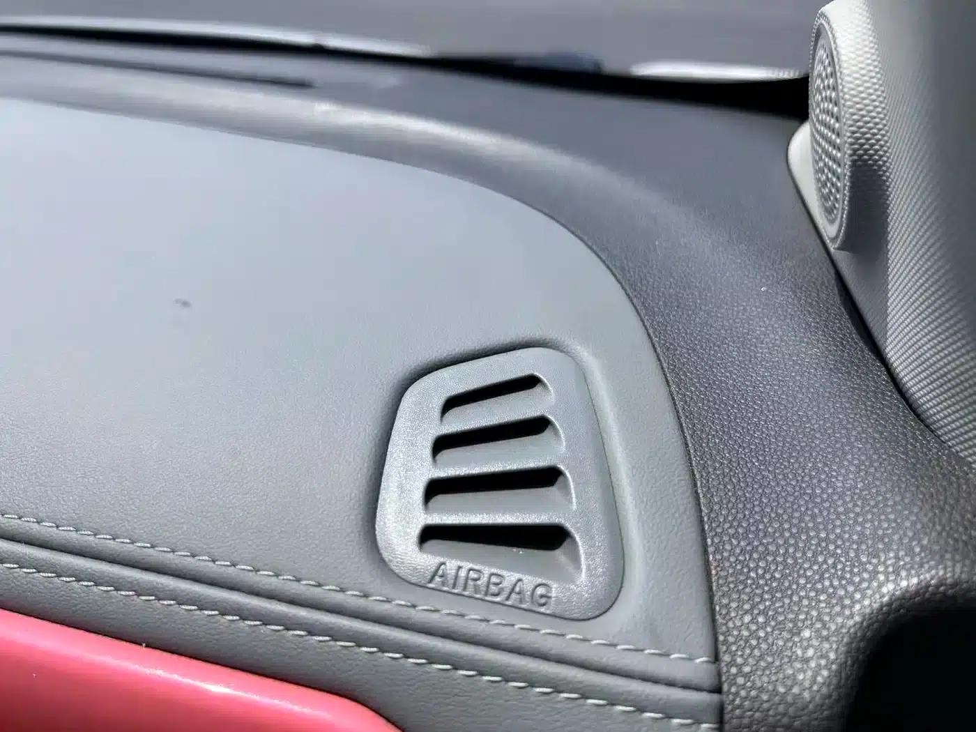 Little Ant 2019 4-seater Smart Edition 30.6kWh — миниатюра 30