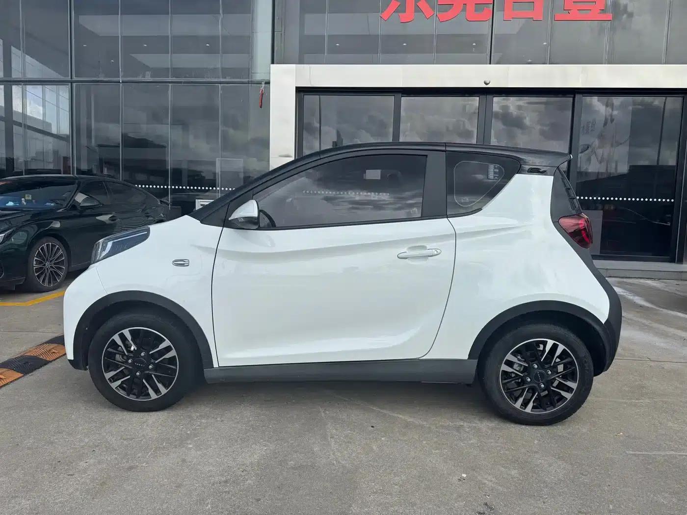 Little Ant 2022 Model, Sweet Pink Version, Half-Sugar Edition, Lithium Iron Phosphate, 30kW, 301km/h — миниатюра 5