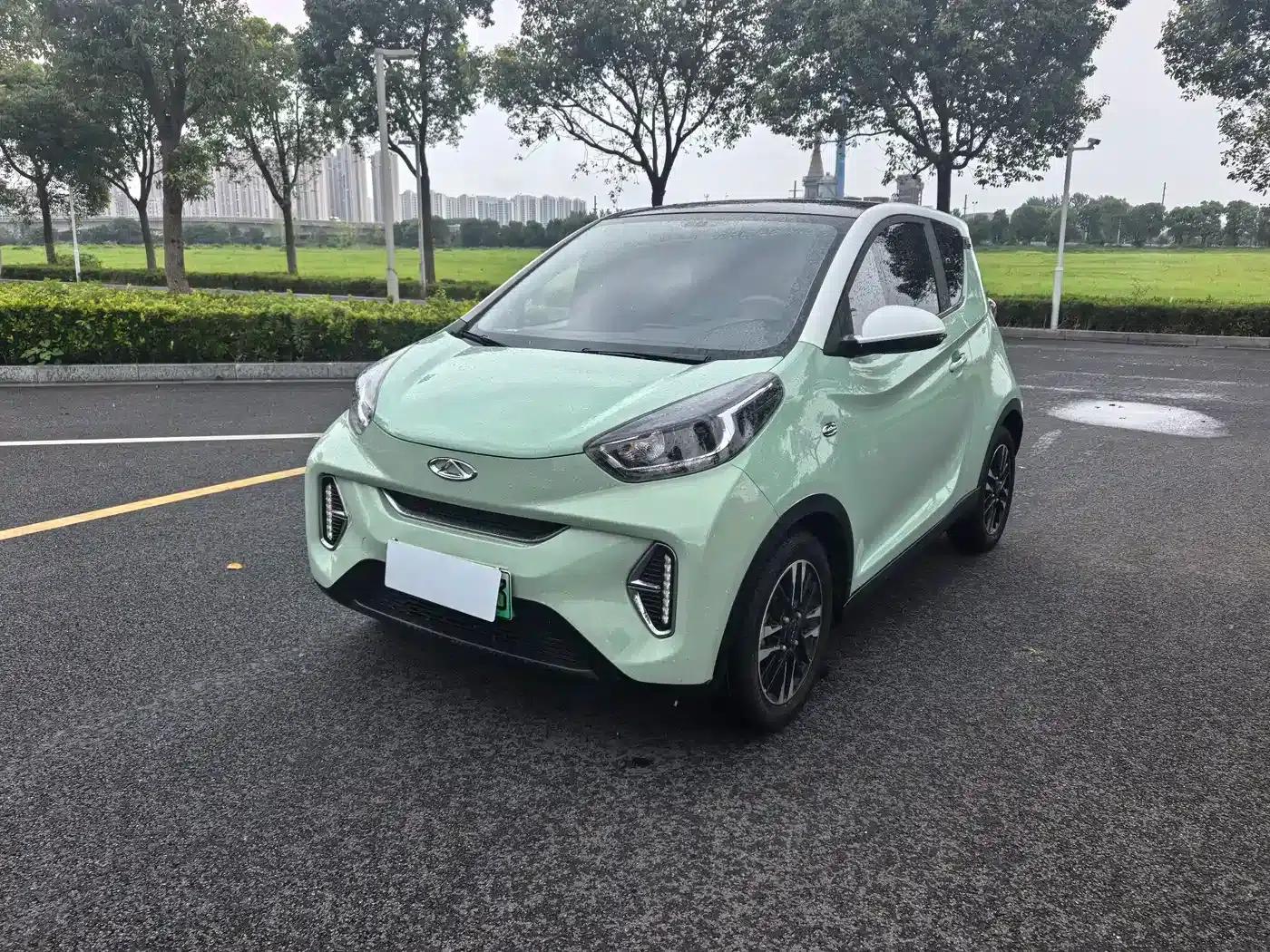 Little Ant 2022 Model, Sweet Pink Version, Half-Sugar Edition, Lithium Iron Phosphate, 30kW, 301km/h — миниатюра 1