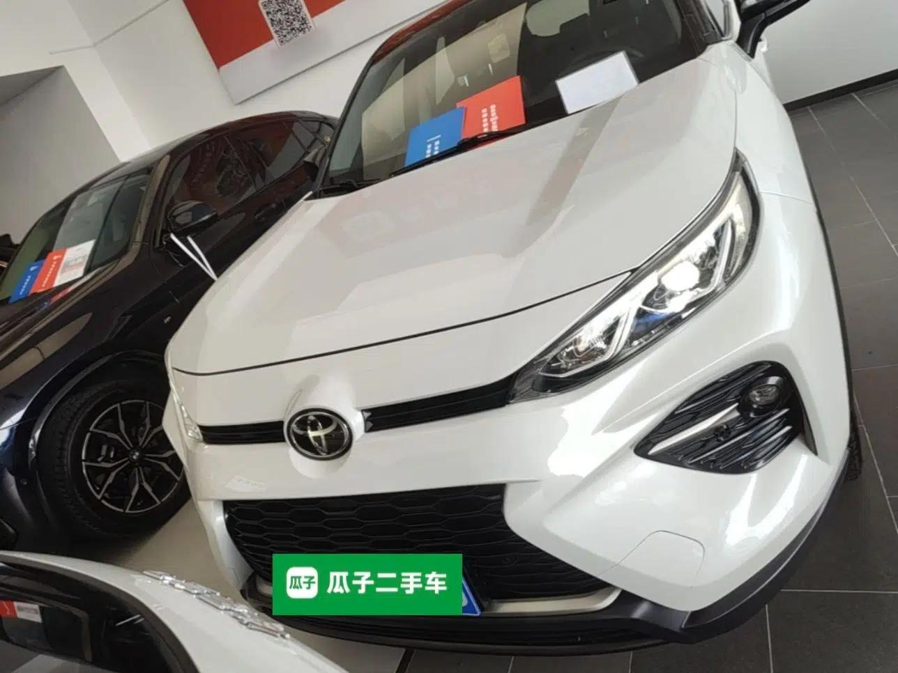 Toyota Wildlander 2020 2.0L CVT Two-Wheel Drive Prestige Edition — миниатюра 2