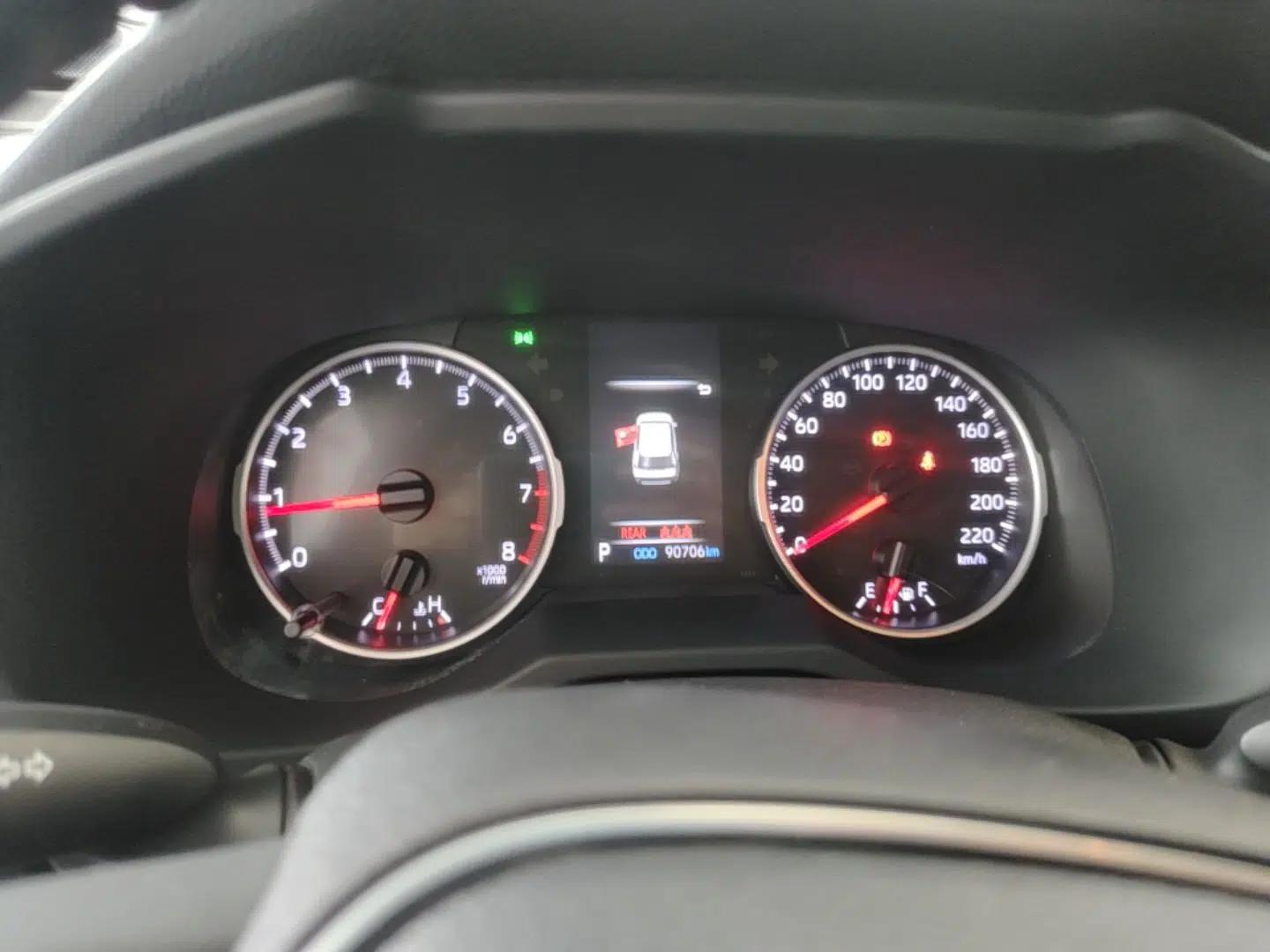 Toyota Wildlander 2020 2.0L CVT Two-Wheel Drive Prestige Edition — миниатюра 14