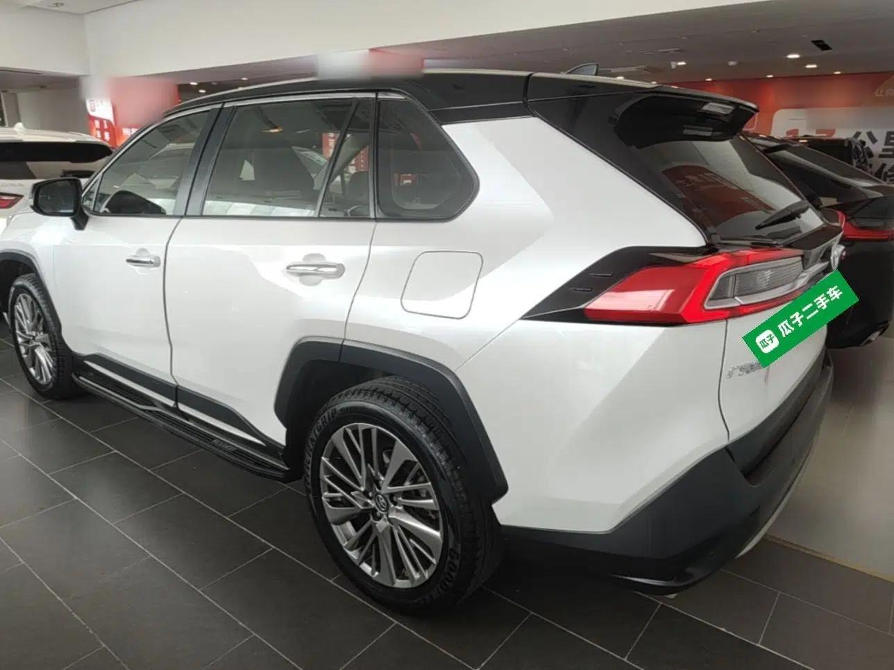 Toyota Wildlander 2020 2.0L CVT Two-Wheel Drive Prestige Edition — миниатюра 4
