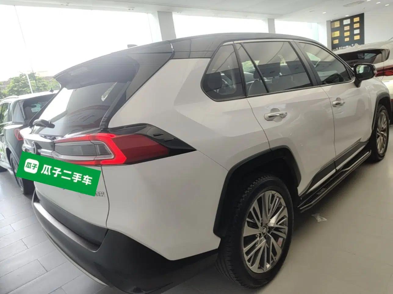 Toyota Wildlander 2020 2.0L CVT Two-Wheel Drive Prestige Edition — миниатюра 6