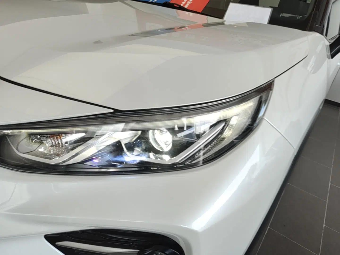 Toyota Wildlander 2020 2.0L CVT Two-Wheel Drive Prestige Edition — миниатюра 8