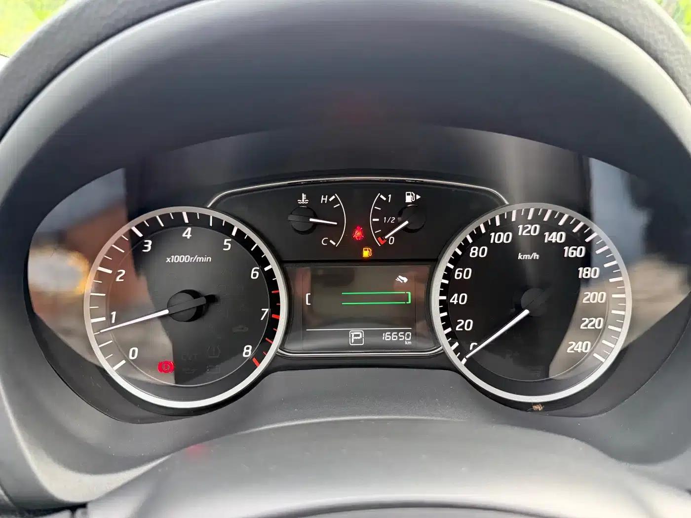 Nissan Sylphy 2022 Classic 1.6XE CVT Comfort Edition — миниатюра 23