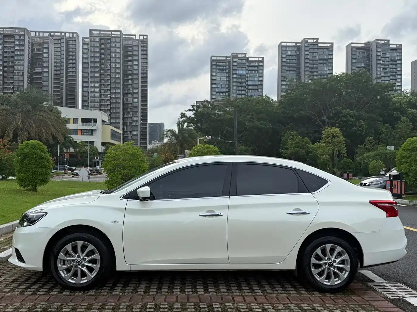 Nissan Sylphy 2022 Classic 1.6XE CVT Comfort Edition — миниатюра 7
