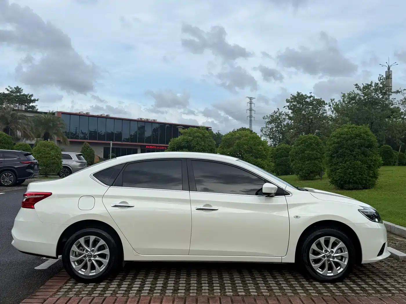 Nissan Sylphy 2022 Classic 1.6XE CVT Comfort Edition — миниатюра 8