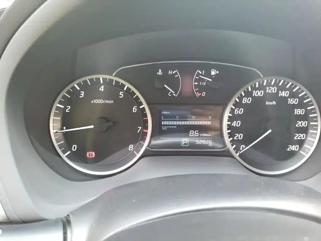 Nissan Sylphy 2018 1.6XV CVT Premium Edition — миниатюра 4