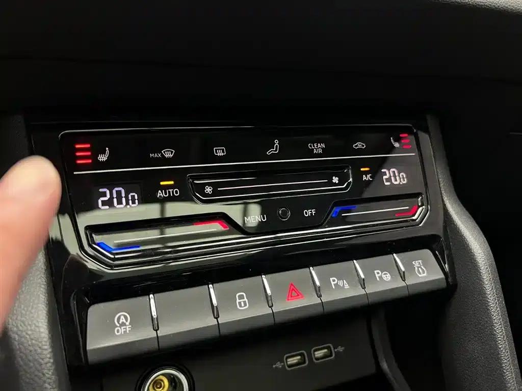 Karoq 2022 TSI280 Luxury Edition — миниатюра 7