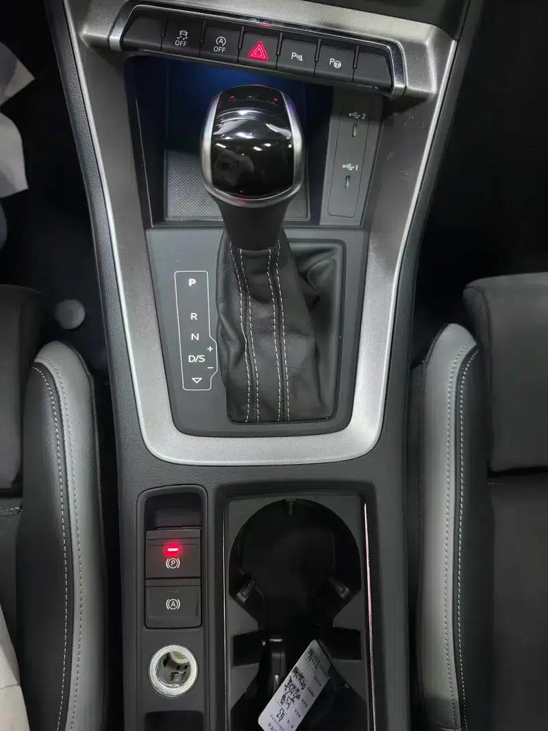 Audi Q3 2022 35 TFSI Fashion Dynamic Edition — миниатюра 11