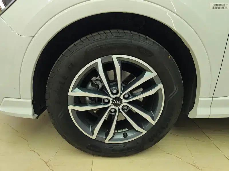 Audi Q3 2023 35 TFSI Progressive Dynamic — миниатюра 12
