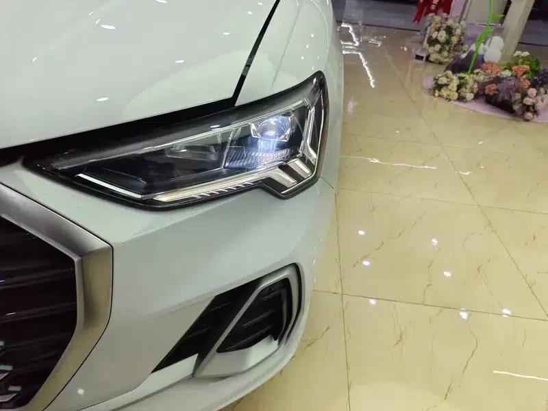 Audi Q3 2023 35 TFSI Progressive Dynamic — миниатюра 9