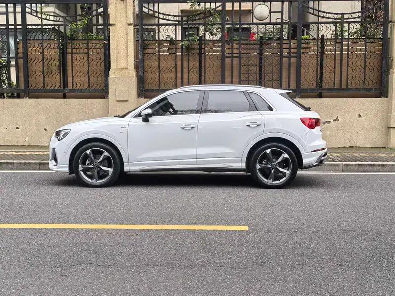 Audi Q3 2023 35 TFSI Progressive Dynamic (1.5T) — миниатюра 4