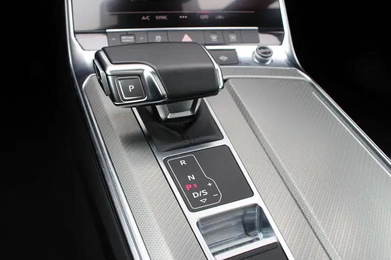Audi A6L 2022 45 TFSI quattro Premium Dynamic Edition — миниатюра 13
