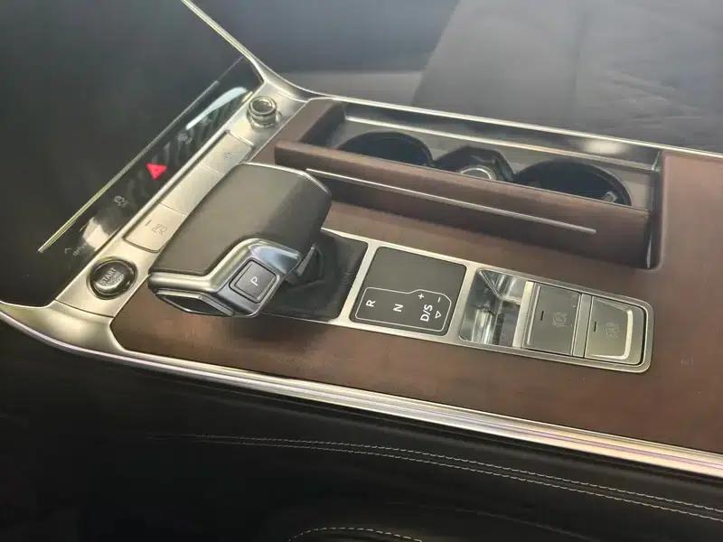 Audi A6L 2023 Facelift 55 TFSI quattro Premium Dynamic Edition — миниатюра 14