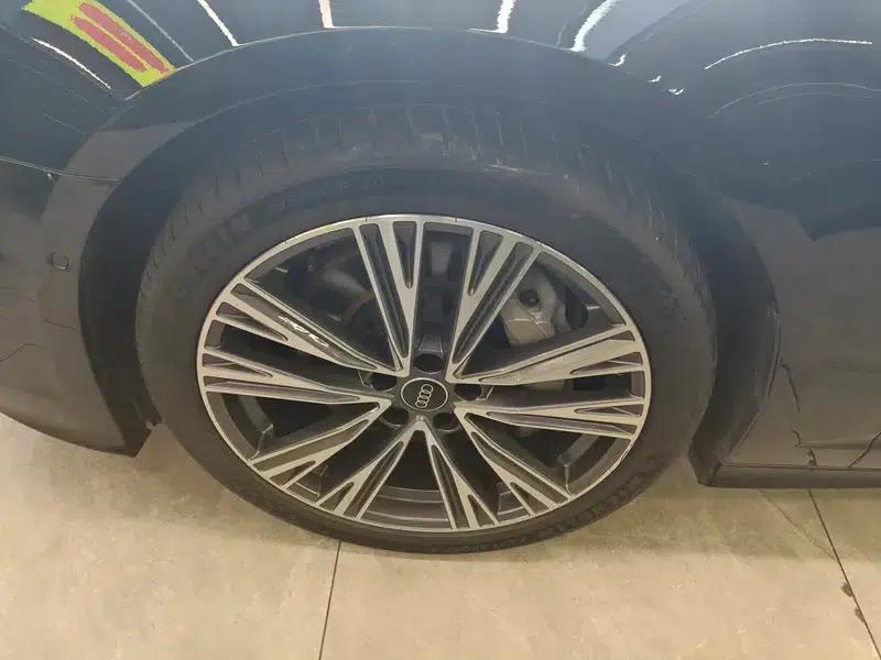 Audi A6L 2023 Facelift 55 TFSI quattro Premium Dynamic Edition — миниатюра 7