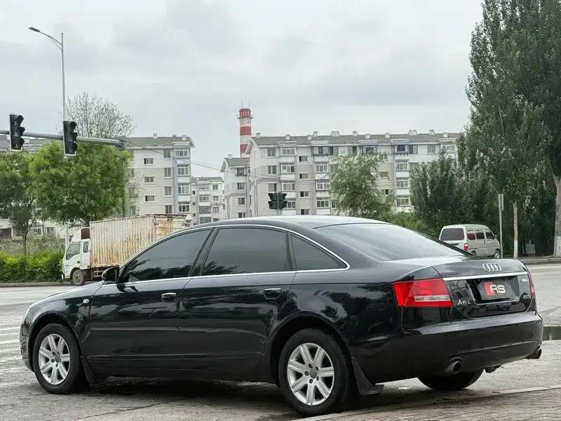 Audi A6L 2005 2.0T Manual Standard Edition — миниатюра 4