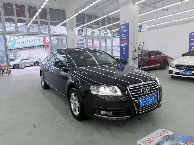 Audi A6L 2010 2.0 TFSI Automatic Standard Edition — миниатюра 3