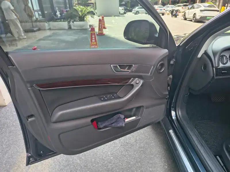 Audi A6L 2011 2.4L Technology Edition — миниатюра 15