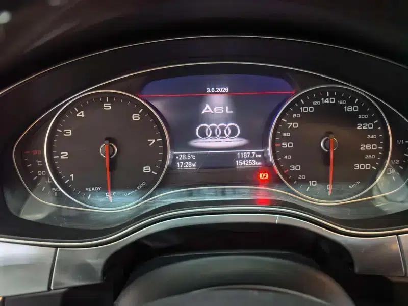 Audi A6L 2018 30th Anniversary Edition 35 TFSI Fashion Model — миниатюра 8