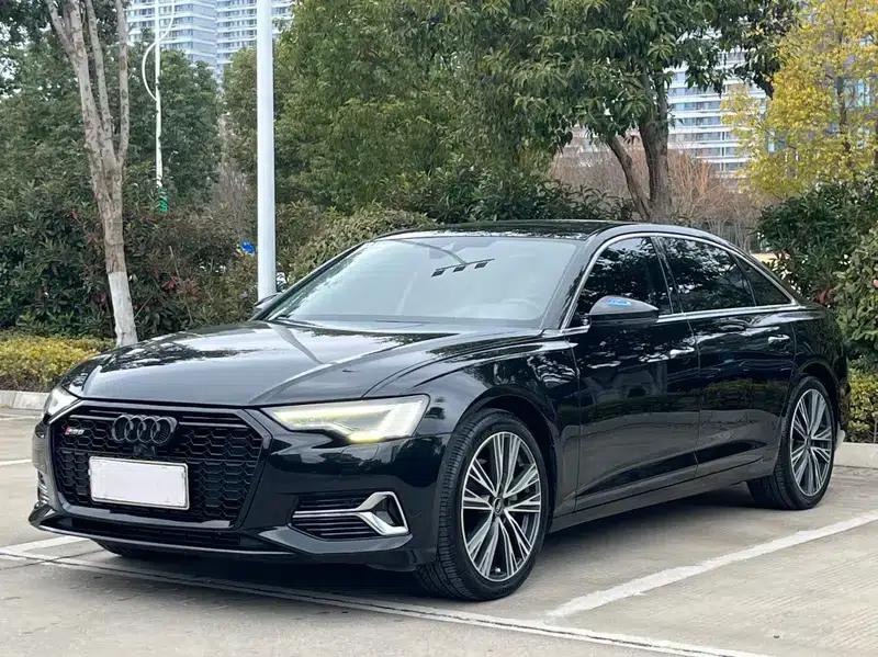 Audi A6L 2023 Facelift 45 TFSI quattro Premium Elegance Model — миниатюра 1