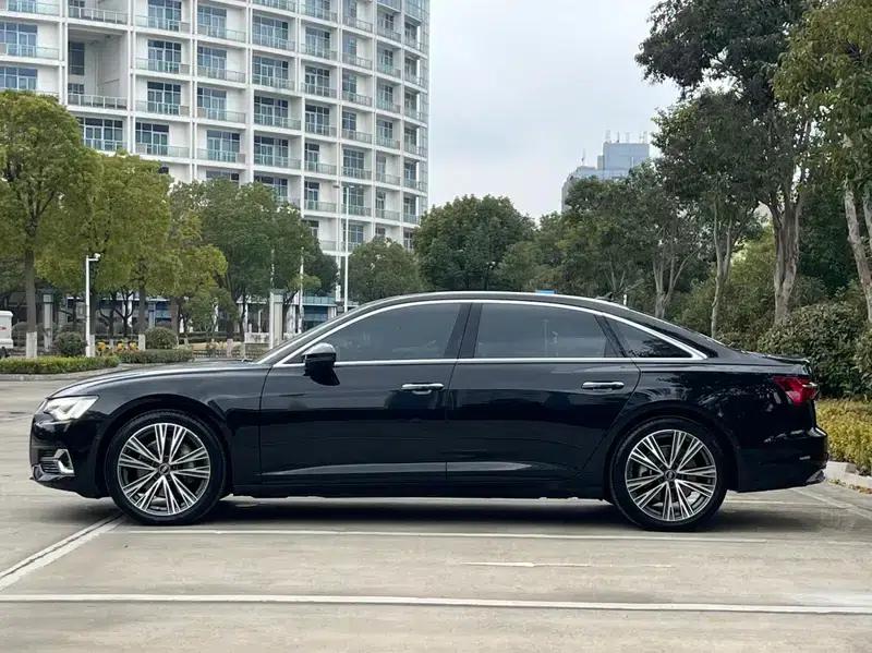 Audi A6L 2023 Facelift 45 TFSI quattro Premium Elegance Model — миниатюра 3
