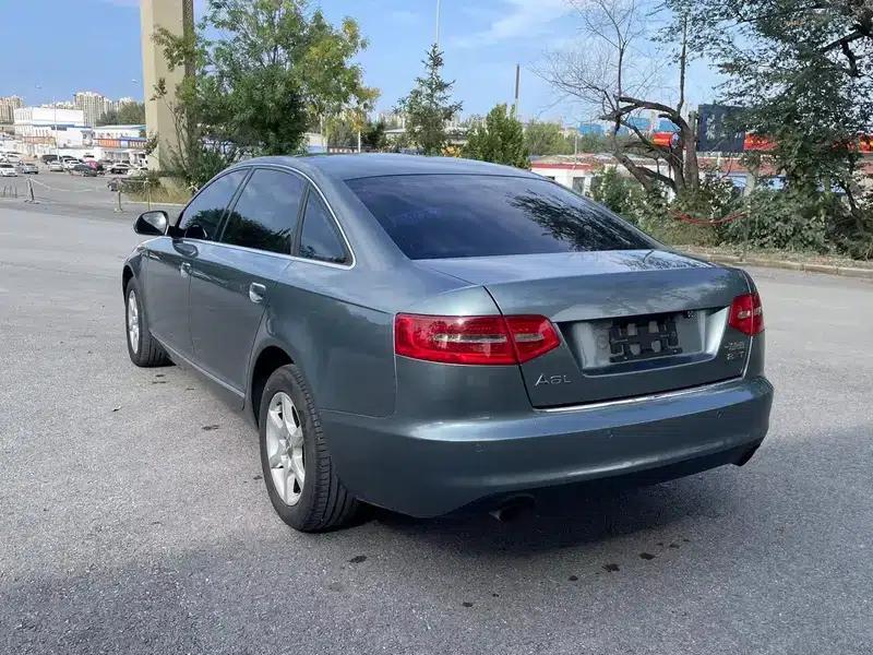 Audi A6L 2010 2.0 TFSI Automatic Standard Edition — миниатюра 4