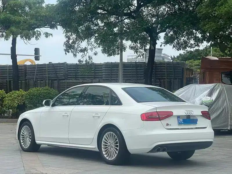 Audi A4L 2015 35 TFSI Automatic Standard Edition — миниатюра 4