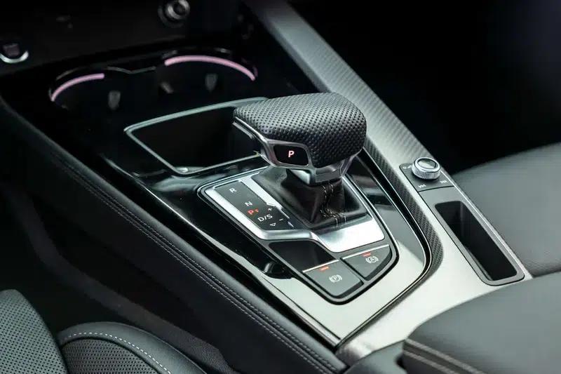 2024 Audi A4L 40 TFSI quattro RS Package (Sports Edition) — миниатюра 17