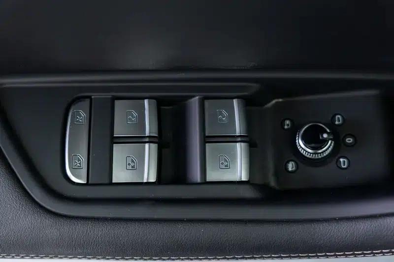 2024 Audi A4L 40 TFSI quattro RS Package (Sports Edition) — миниатюра 21