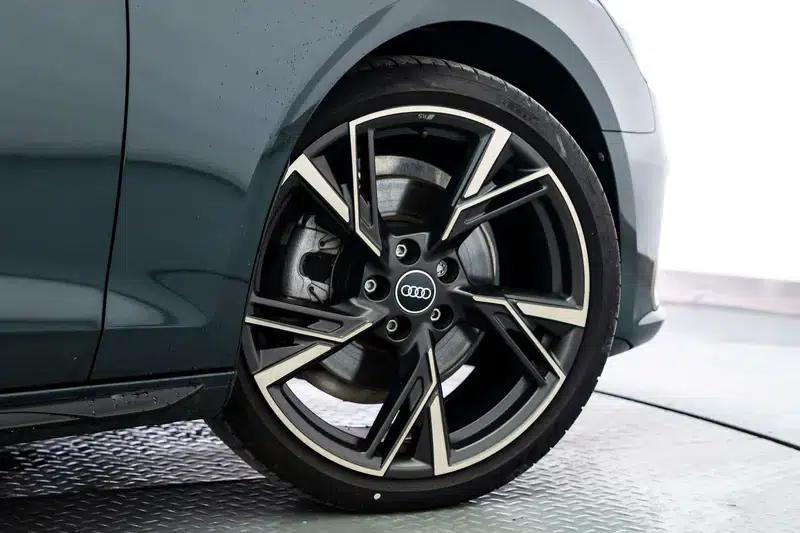 2024 Audi A4L 40 TFSI quattro RS Package (Sports Edition) — миниатюра 10