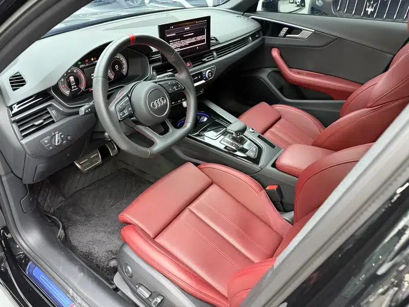 Audi A4L 2025 2 Million Unit Enjoyment Edition 40 TFSI Luxury Dynamic Model — миниатюра 13