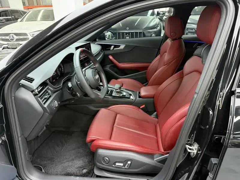 Audi A4L 2025 2 Million Unit Enjoyment Edition 40 TFSI Luxury Dynamic Model — миниатюра 15