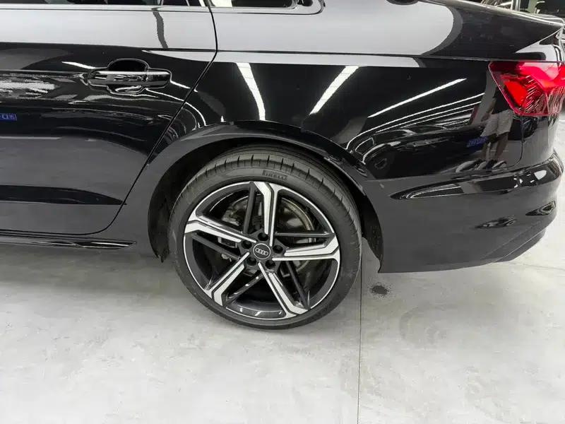 Audi A4L 2025 2 Million Unit Enjoyment Edition 40 TFSI Luxury Dynamic Model — миниатюра 8