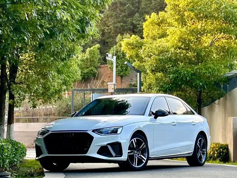 Audi A4L 2022 40 TFSI Luxury Dynamic — миниатюра 1