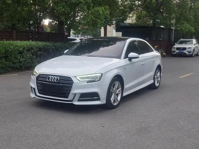 Audi A3 2019 Limousine 35 TFSI Fashion Edition (National V Emission Standard) — миниатюра 1