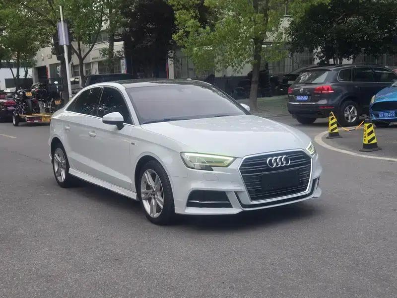 Audi A3 2019 Limousine 35 TFSI Fashion Edition (National V Emission Standard) — миниатюра 3