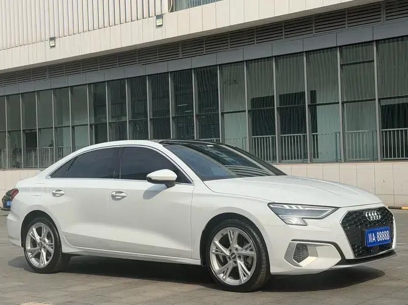 2021 Audi A3 A3L Limousine 35 TFSI Luxury Elegance — миниатюра 3