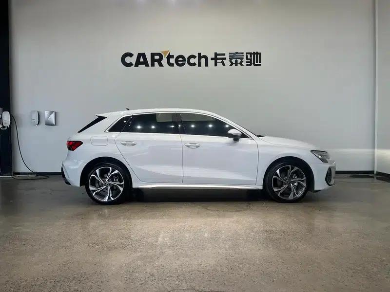 Audi A3 2025 Sportback 35 TFSI Flying Spur Luxury Edition — миниатюра 7