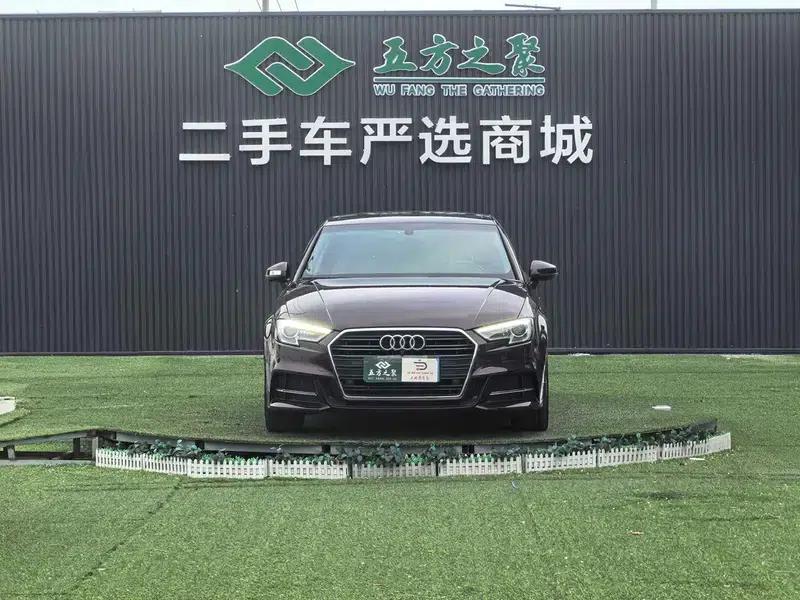Audi A3 2018 30th Anniversary Edition Limousine 35 TFSI Fashion Model — миниатюра 2