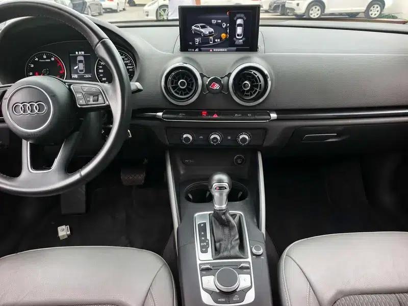 Audi A3 2018 30th Anniversary Edition Limousine 35 TFSI Fashion Model — миниатюра 11