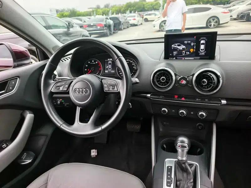 Audi A3 2018 30th Anniversary Edition Limousine 35 TFSI Fashion Model — миниатюра 14