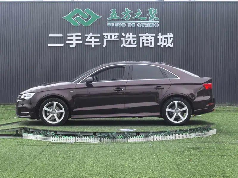 Audi A3 2018 30th Anniversary Edition Limousine 35 TFSI Fashion Model — миниатюра 4