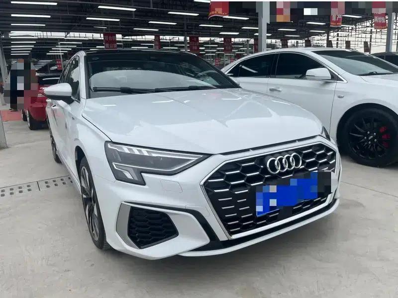 Audi A3 2024 Sportback 35 TFSI Fashion Sport — миниатюра 3