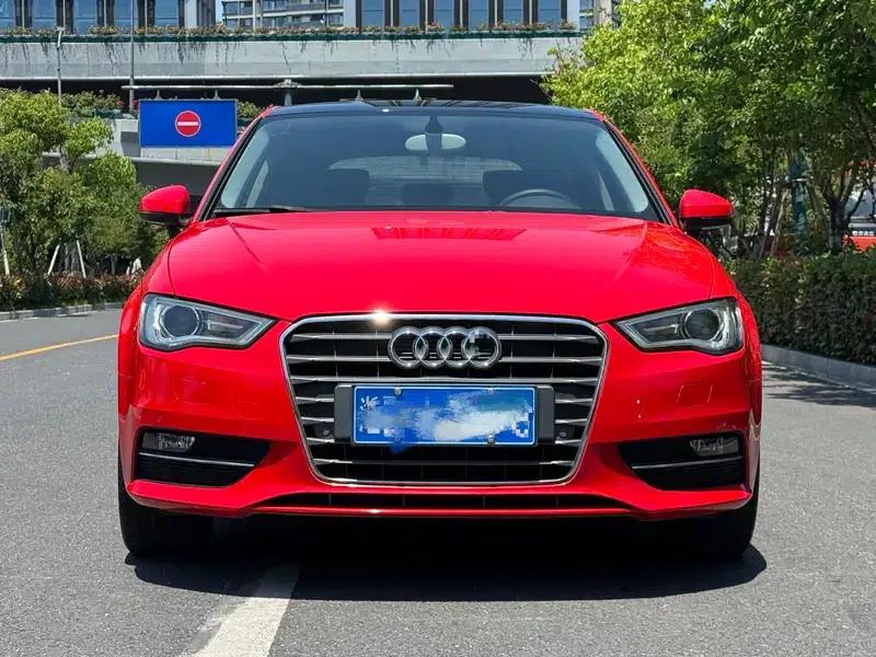 Audi A3 2015 Sportback 35 TFSI Millionth Anniversary Comfort Edition — миниатюра 2