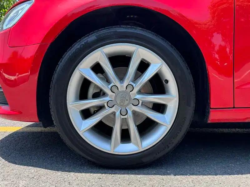 Audi A3 2015 Sportback 35 TFSI Millionth Anniversary Comfort Edition — миниатюра 11