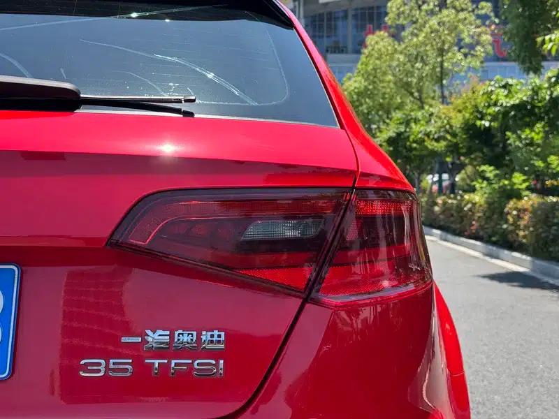 Audi A3 2015 Sportback 35 TFSI Millionth Anniversary Comfort Edition — миниатюра 9